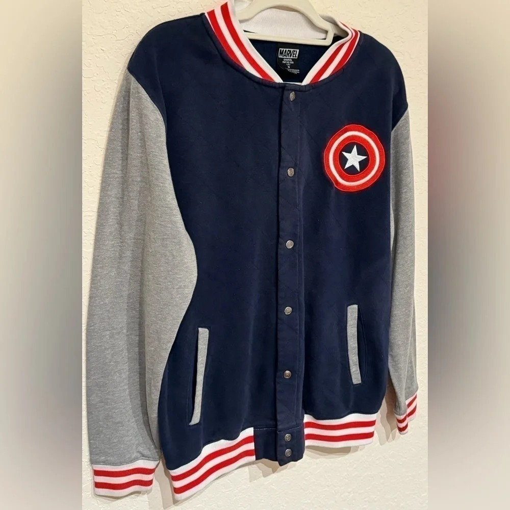Marvel Captain America Red White Blue Gray Sleeves Varsity Jacket Men’s Size M